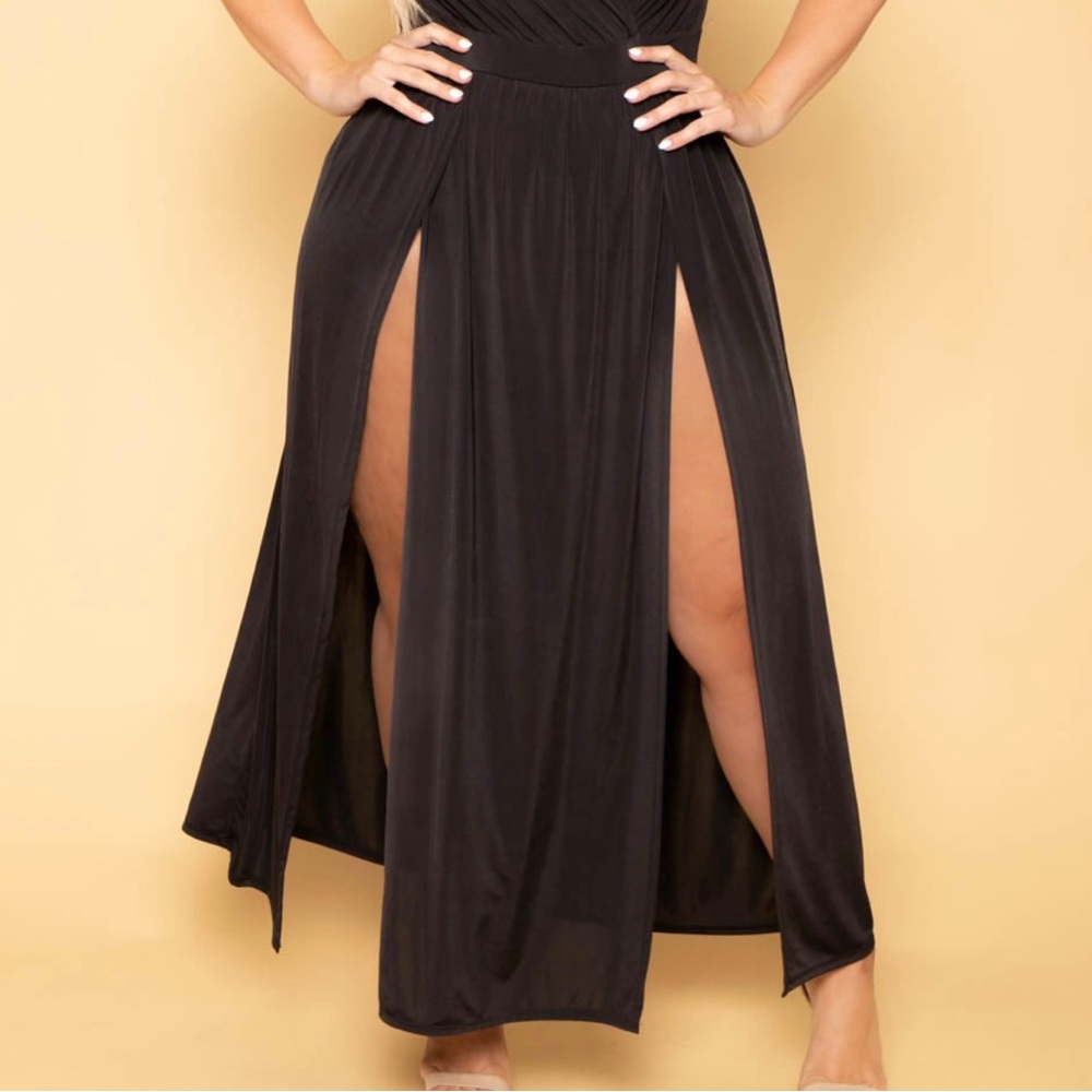 Long sleeve black luxury dress